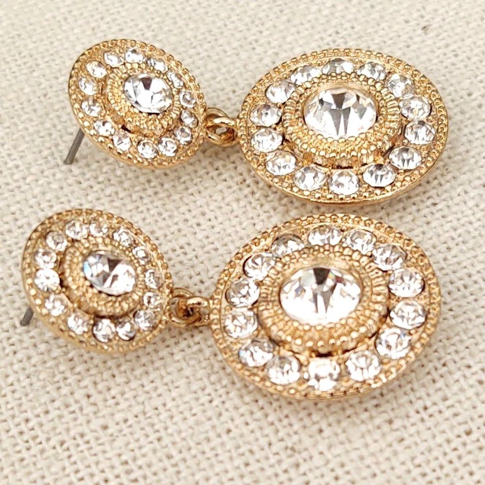 Ornate gold and crystal earrings - Picture 7 of 11